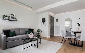 Striking Apartments In Kolonaki By Upstreet